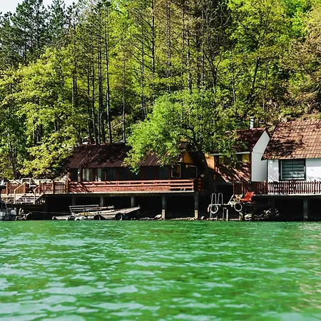 Apartmani Jezero Perucac Ferienhaus