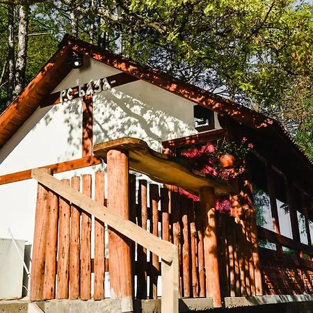Ferienhaus Apartmani Jezero Perucac