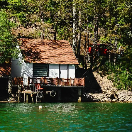 Apartmani Jezero Perucac *
