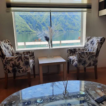 Apartmani Jezero Perucac Ferienhaus