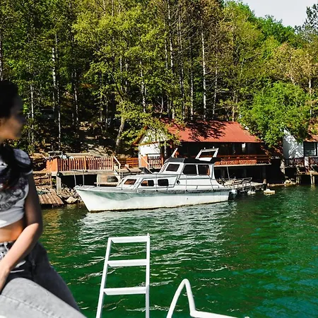 Apartmani Jezero Perucac * Srebrenica